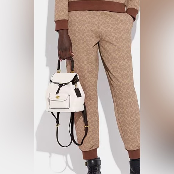 COACH Bag Riya 21 Backpack Chalk White Leather AUTHENTIC NWT-Broken Snap Closure - Picture 12 of 15